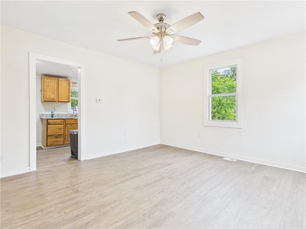 409 W Culton Street — photo 7