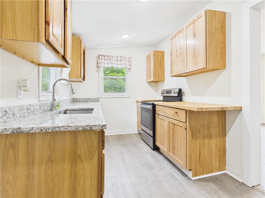 409 W Culton Street — photo 8