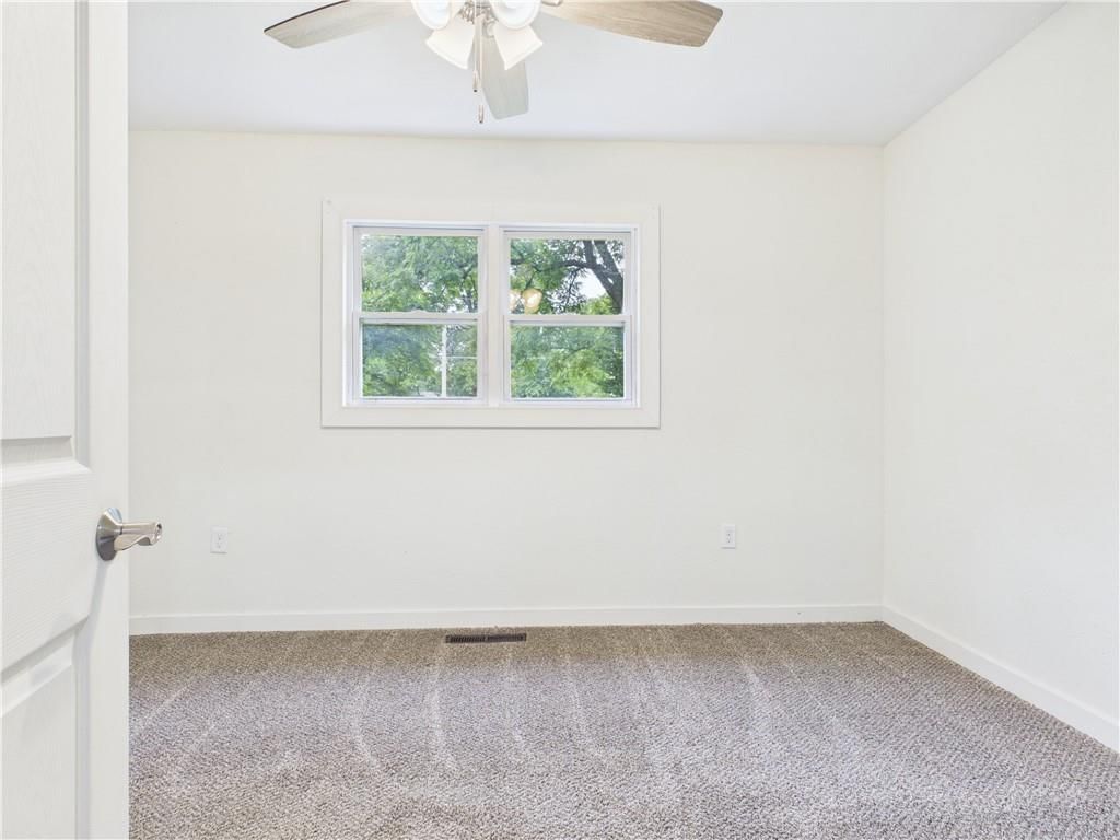 409 W Culton Street — photo 14