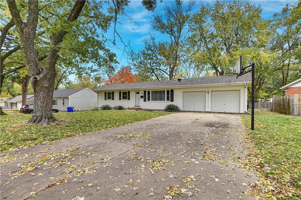 13714 Cypress Avenue — photo 4