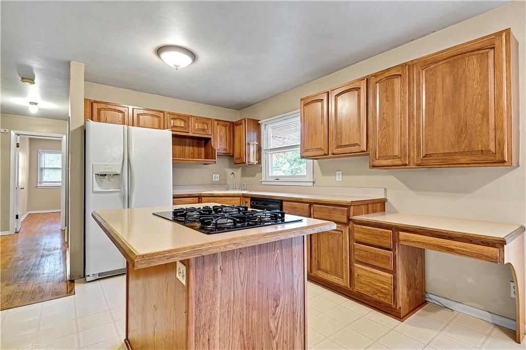 13714 Cypress Avenue — photo 10