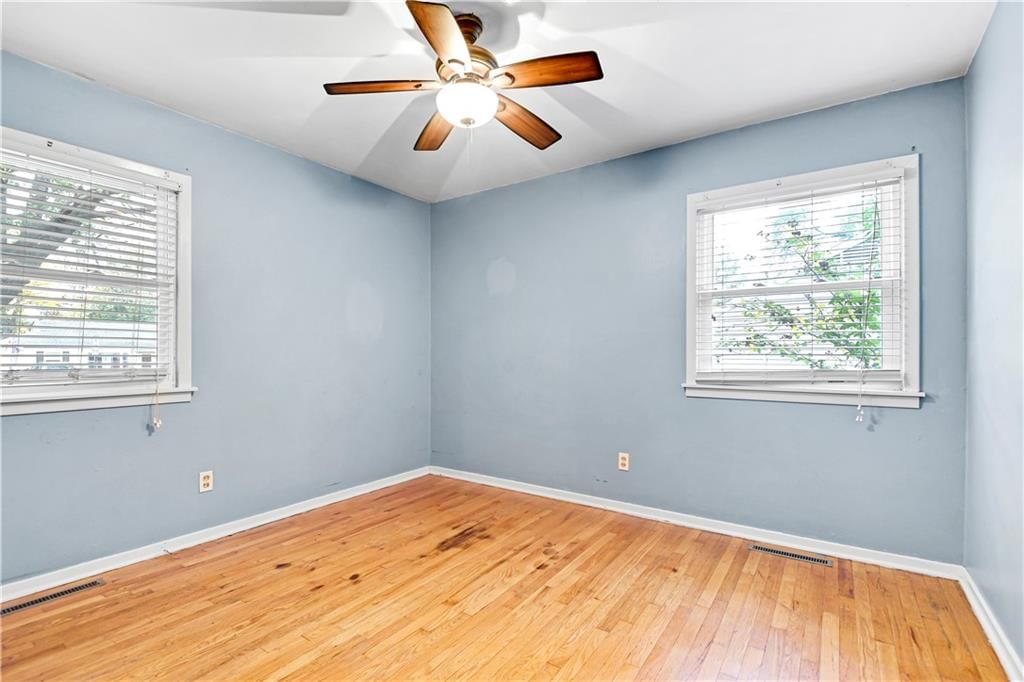 13714 Cypress Avenue — photo 15