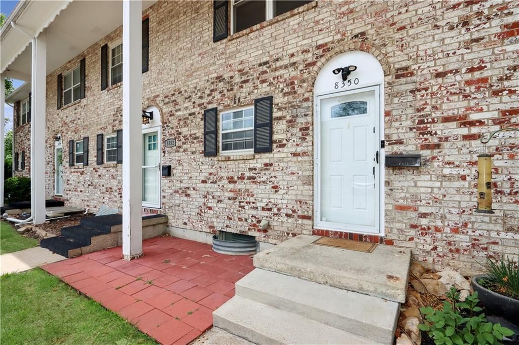 8350 Woodward Street — photo 2