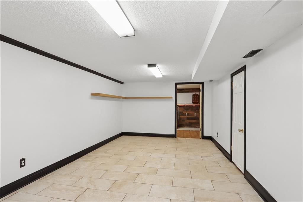 8350 Woodward Street — photo 17
