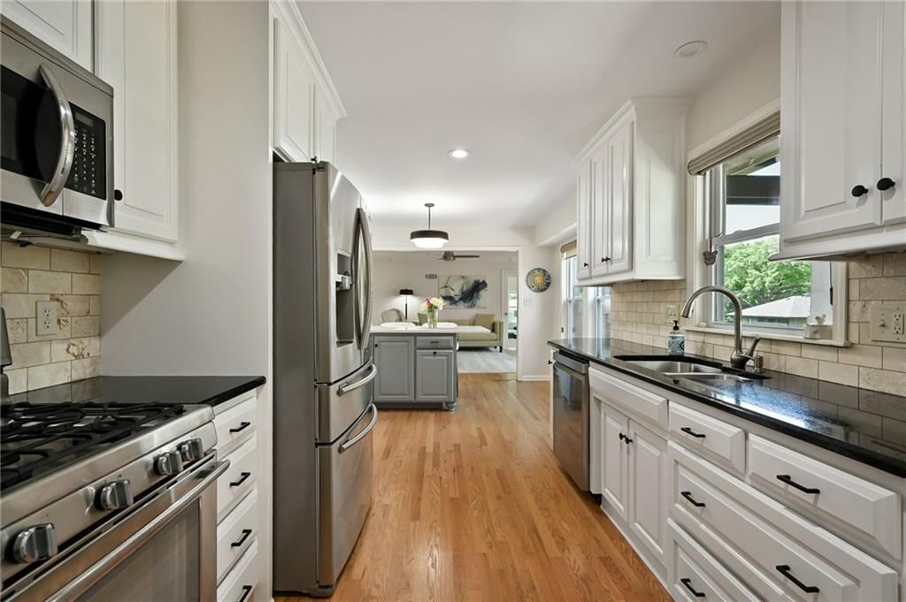 8016 Fontana Street — photo 14