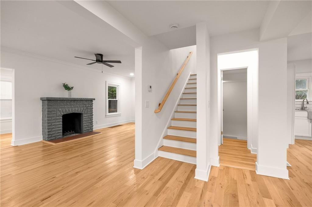 1226 Everett Avenue — photo 5