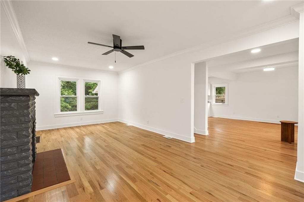 1226 Everett Avenue — photo 7