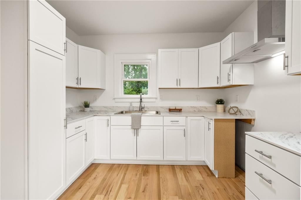 1226 Everett Avenue — photo 13