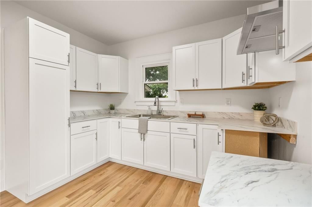 1226 Everett Avenue — photo 14