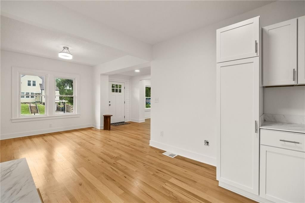 1226 Everett Avenue — photo 18