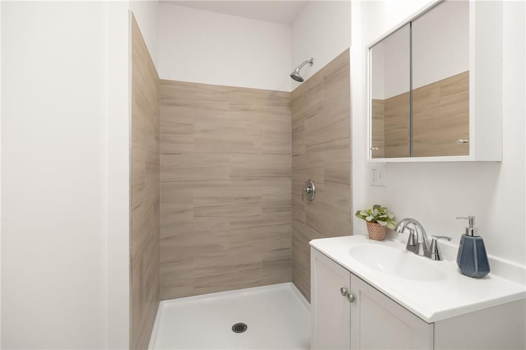 1226 Everett Avenue — photo 24