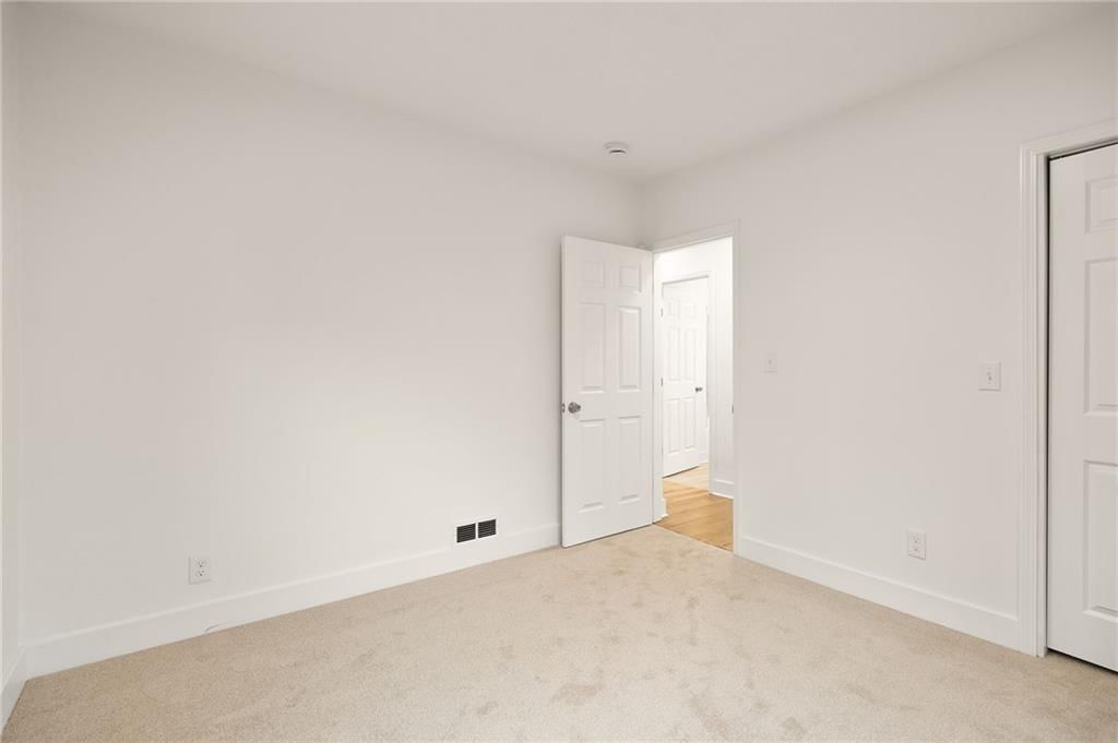 1226 Everett Avenue — photo 29