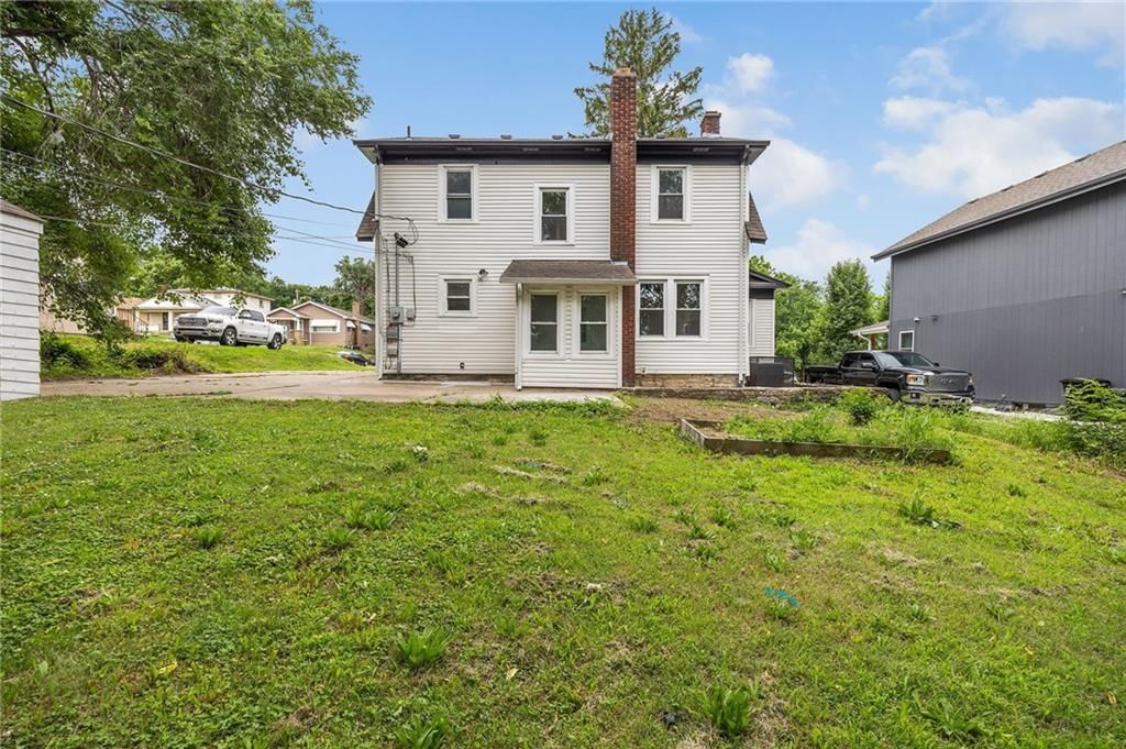 1226 Everett Avenue — photo 38