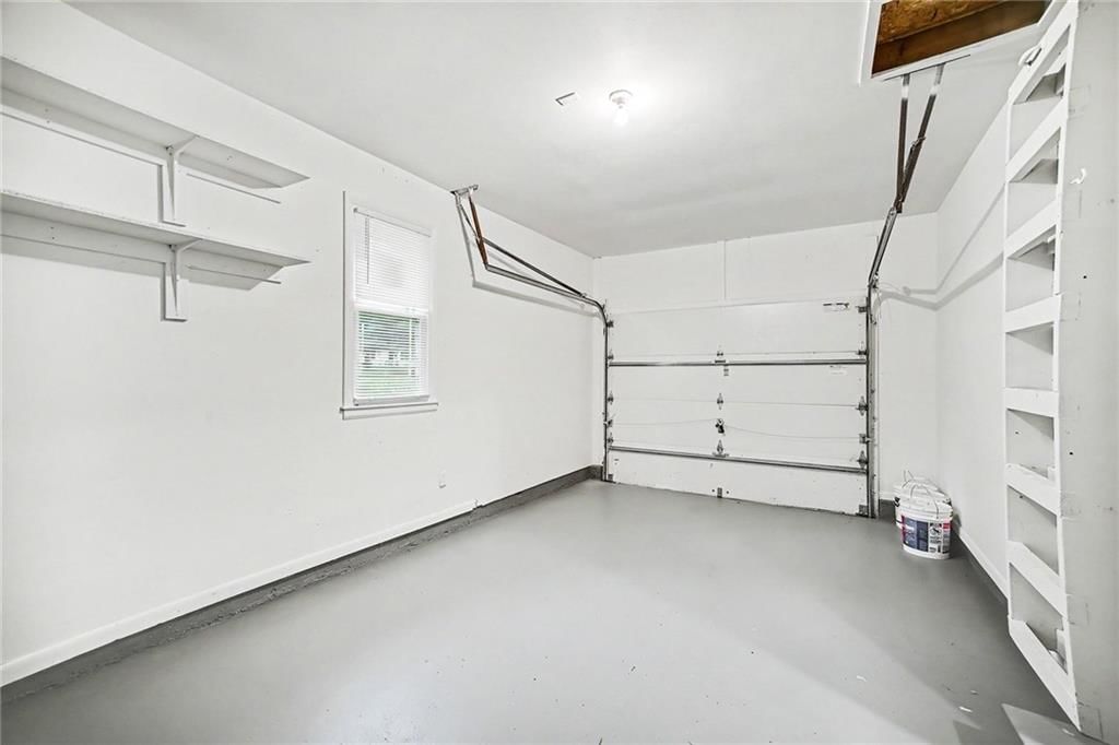 11700 Beacon Avenue — photo 22
