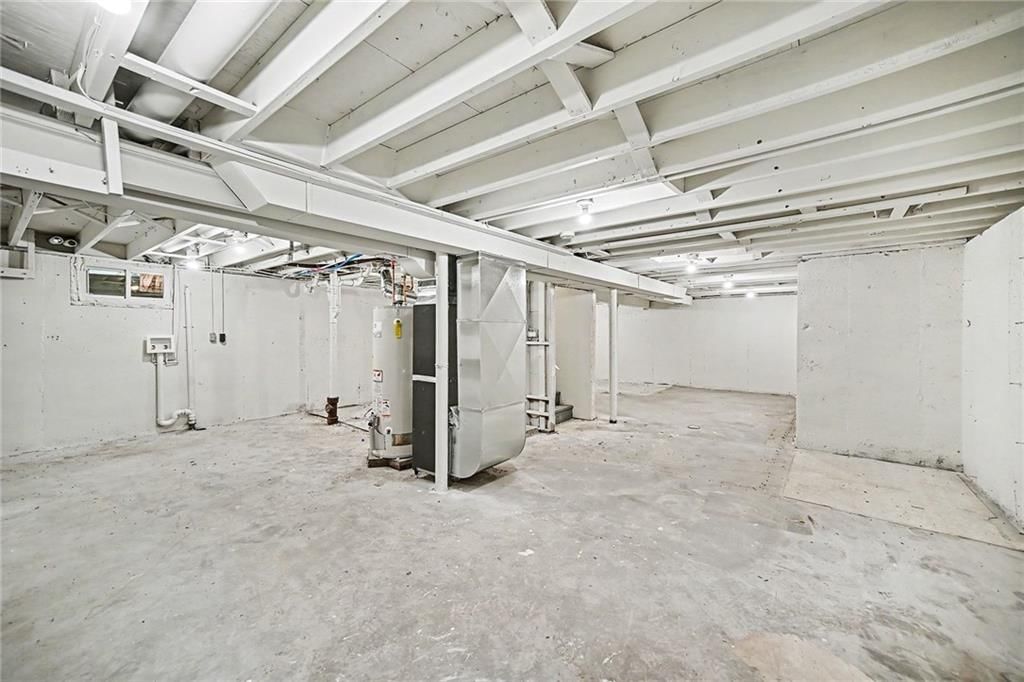 11700 Beacon Avenue — photo 23