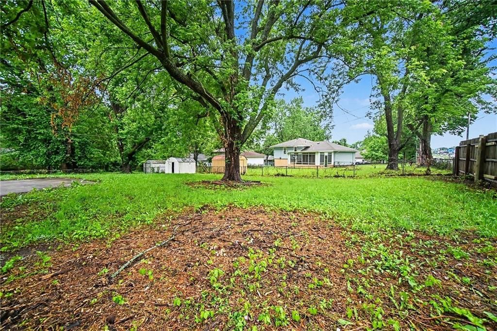 11700 Beacon Avenue — photo 27