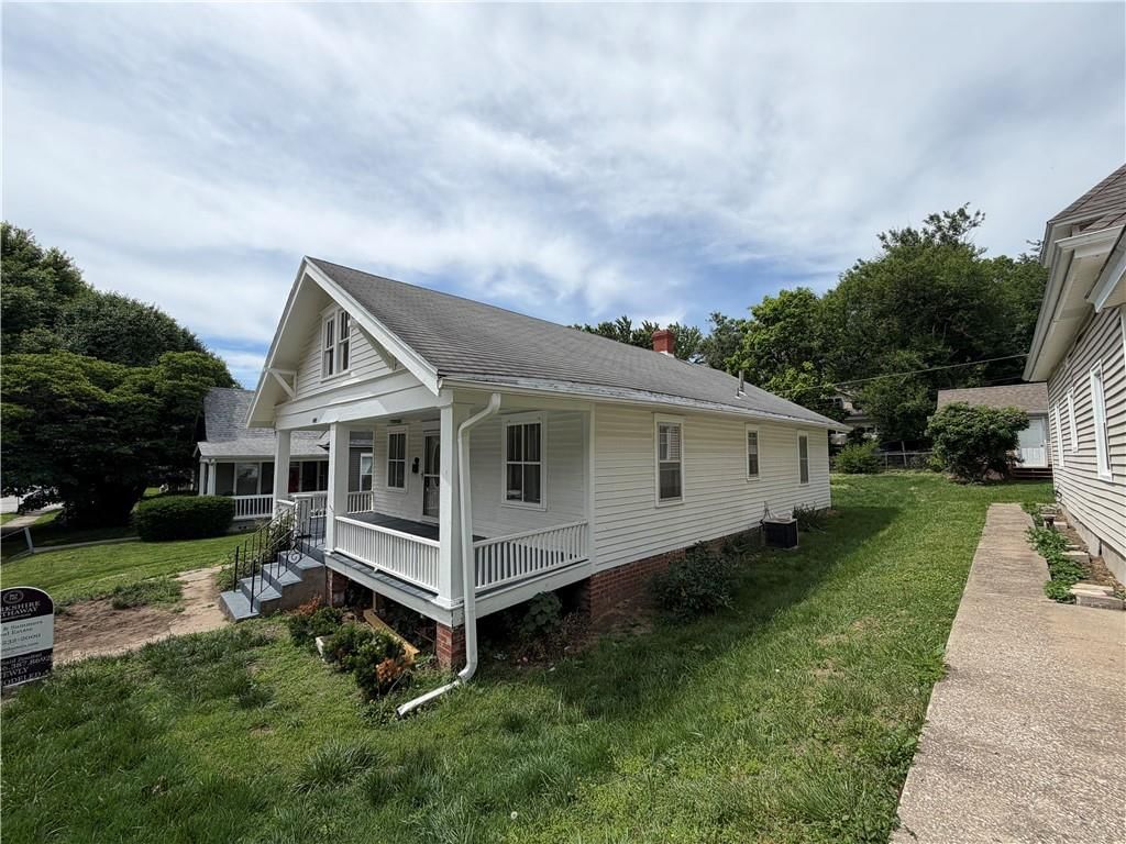 2907 Felix Street — photo 5