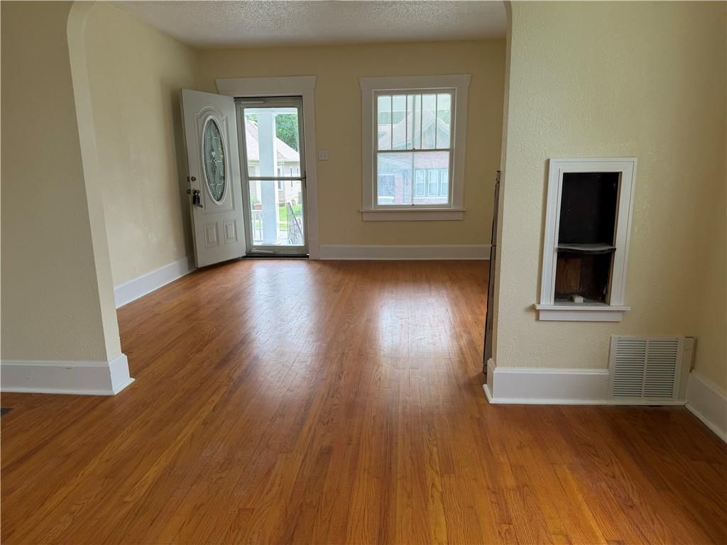2907 Felix Street — photo 12