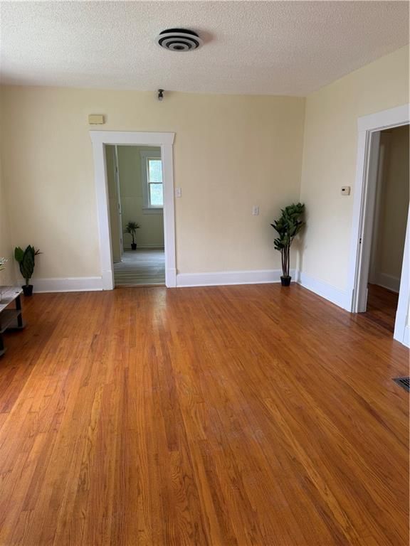 2907 Felix Street — photo 13