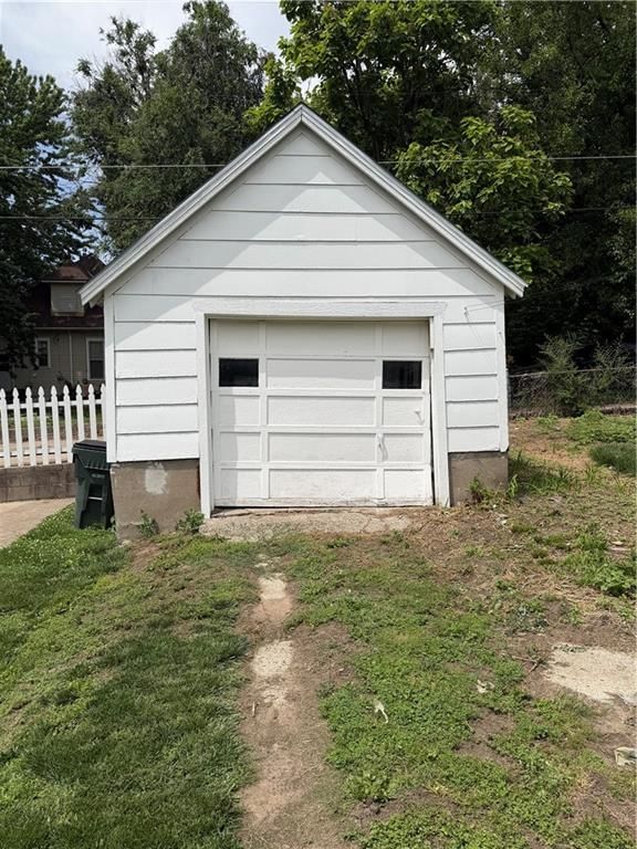 2907 Felix Street — photo 14
