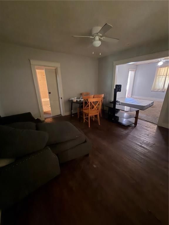 3416 E 58th Terrace — photo 4