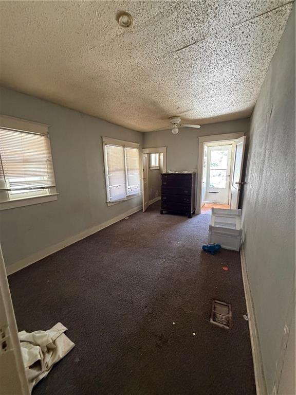 3416 E 58th Terrace — photo 6