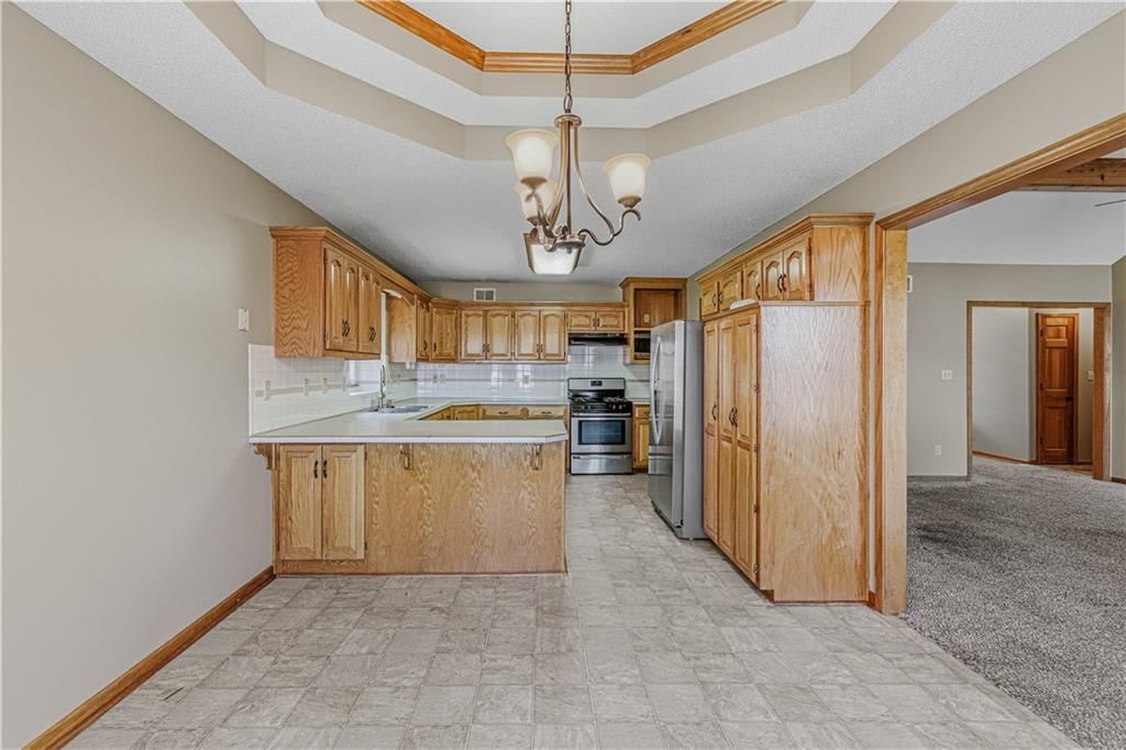 3320 HANTHORN Avenue — photo 10