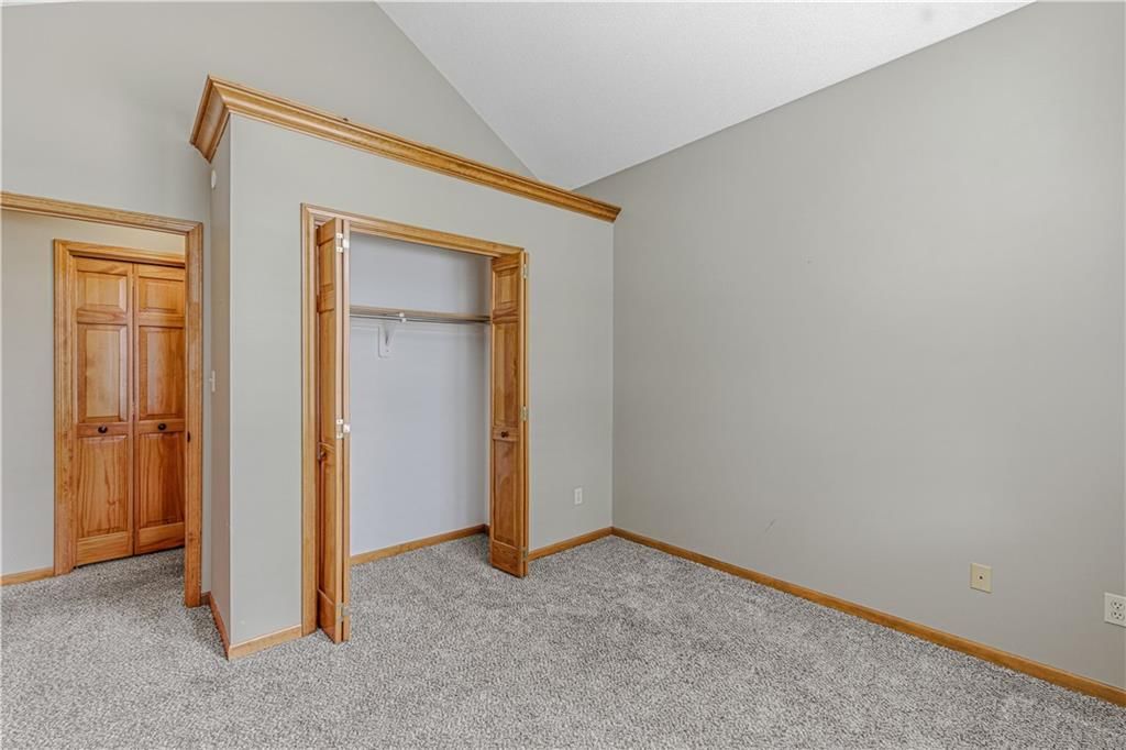3320 HANTHORN Avenue — photo 17