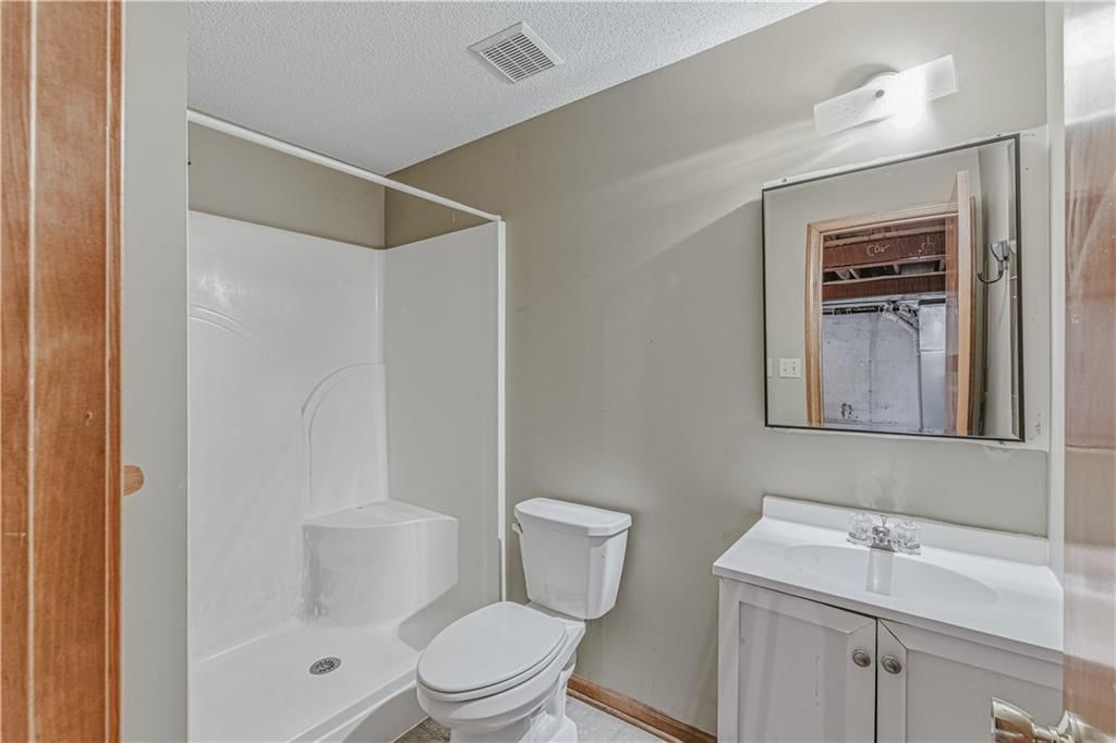 3320 HANTHORN Avenue — photo 24