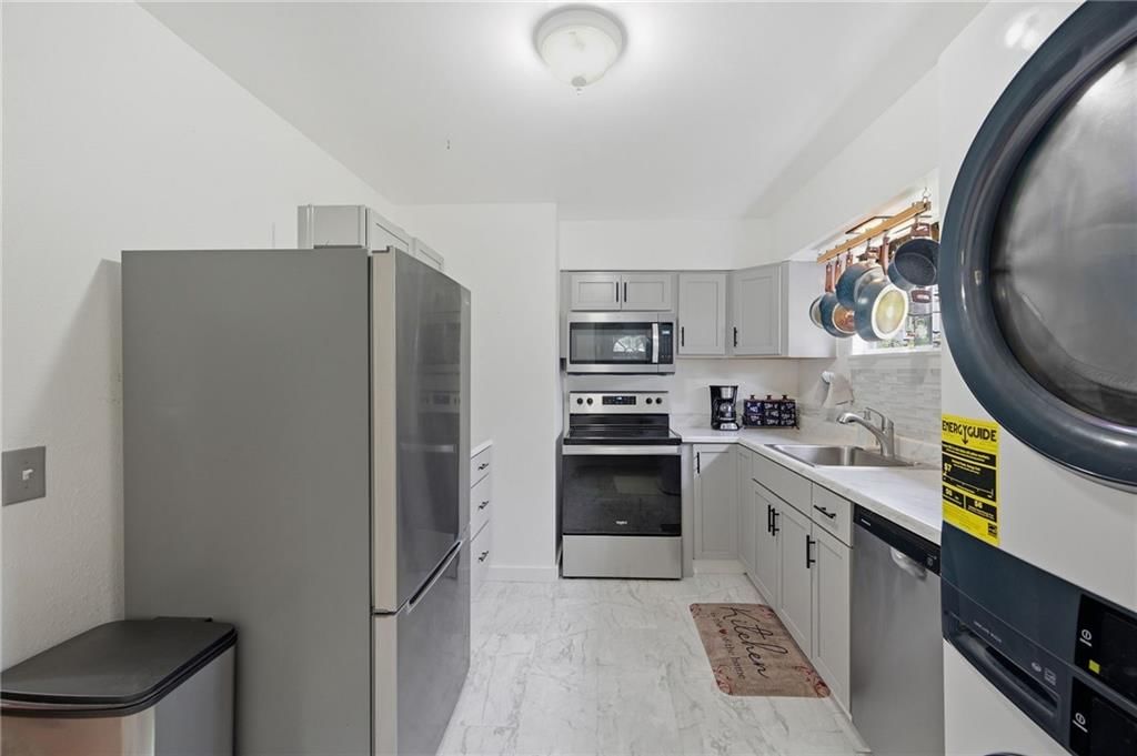 2318 E Zora Street — photo 4