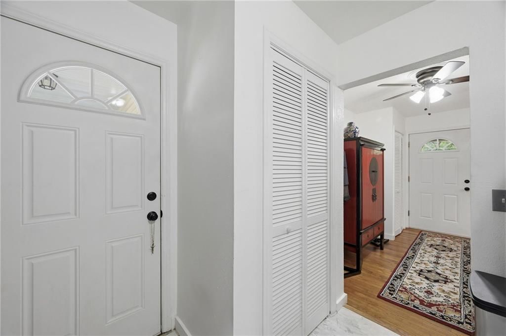 2318 E Zora Street — photo 6