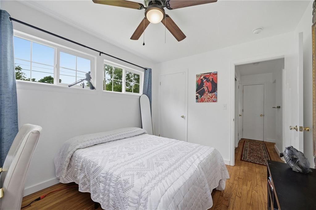 2318 E Zora Street — photo 13