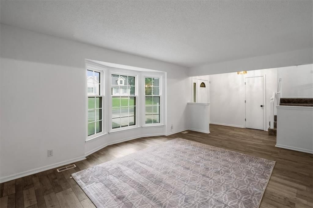8009 E 96th Street — photo 3