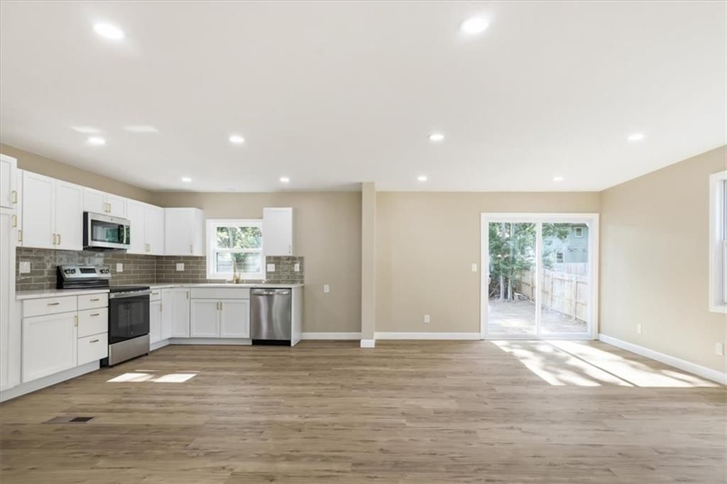 106 Baldwin Street — photo 6