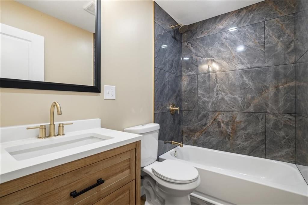 106 Baldwin Street — photo 8