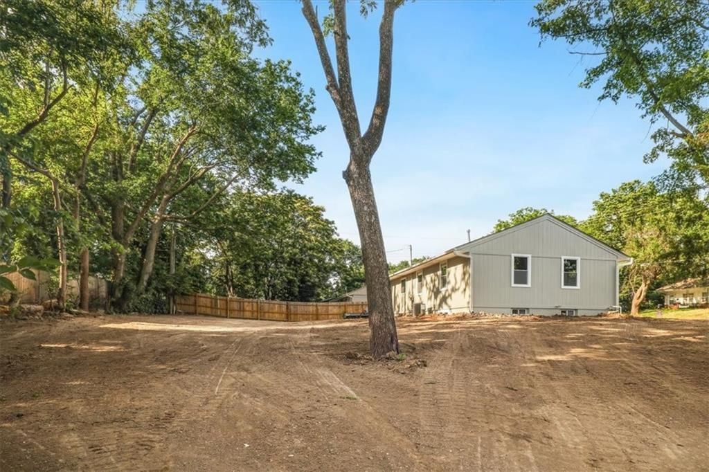 106 Baldwin Street — photo 23
