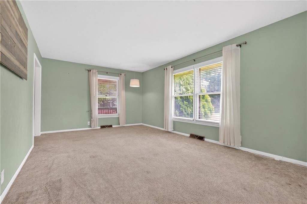 504 Sunset Circle — photo 8