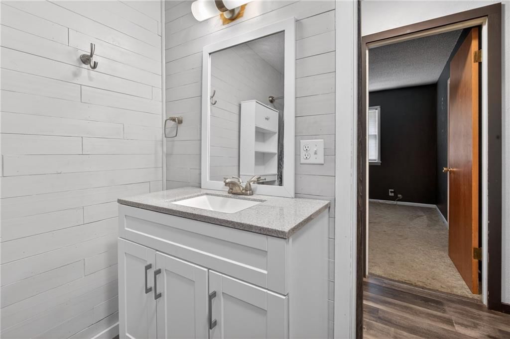 504 Sunset Circle — photo 13