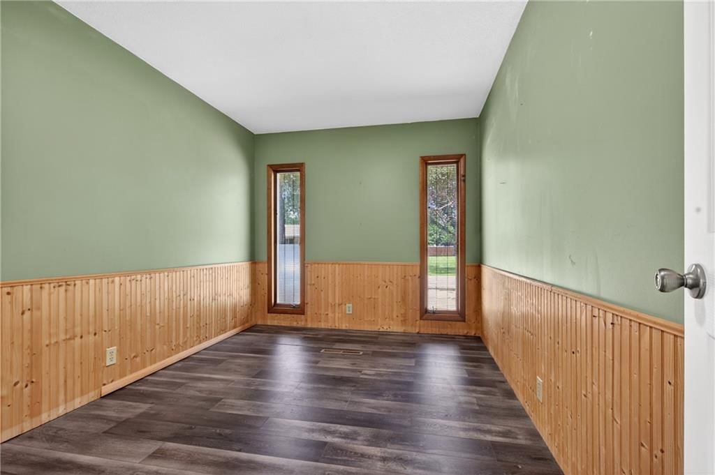 504 Sunset Circle — photo 28
