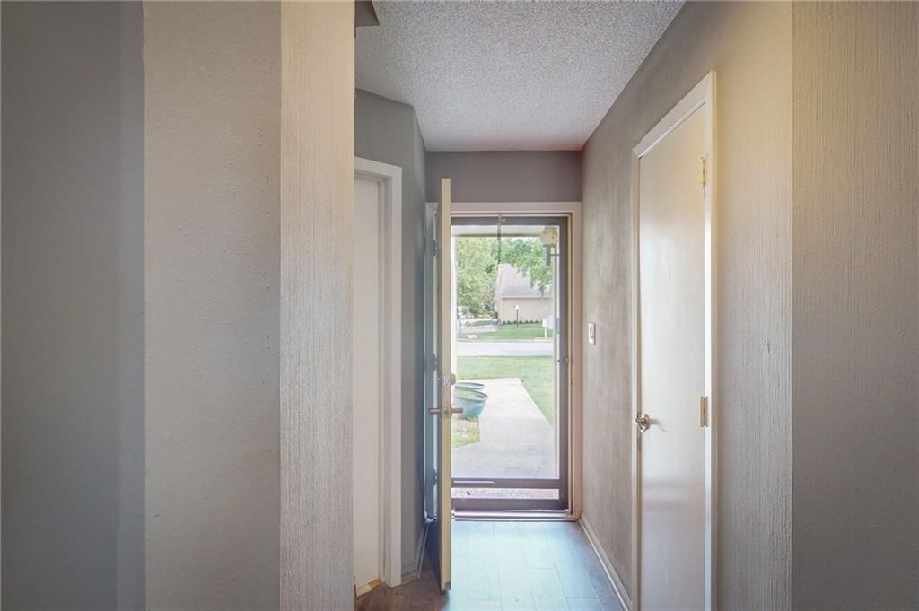 12204 Charlotte Street — photo 8