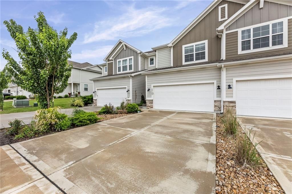 3723 SW Walsh Drive — photo 2