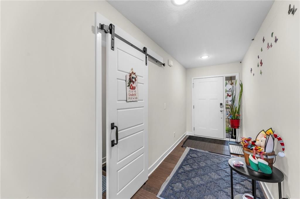 3723 SW Walsh Drive — photo 3