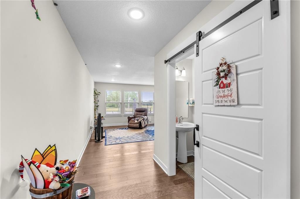 3723 SW Walsh Drive — photo 4