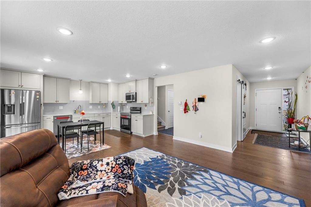 3723 SW Walsh Drive — photo 7