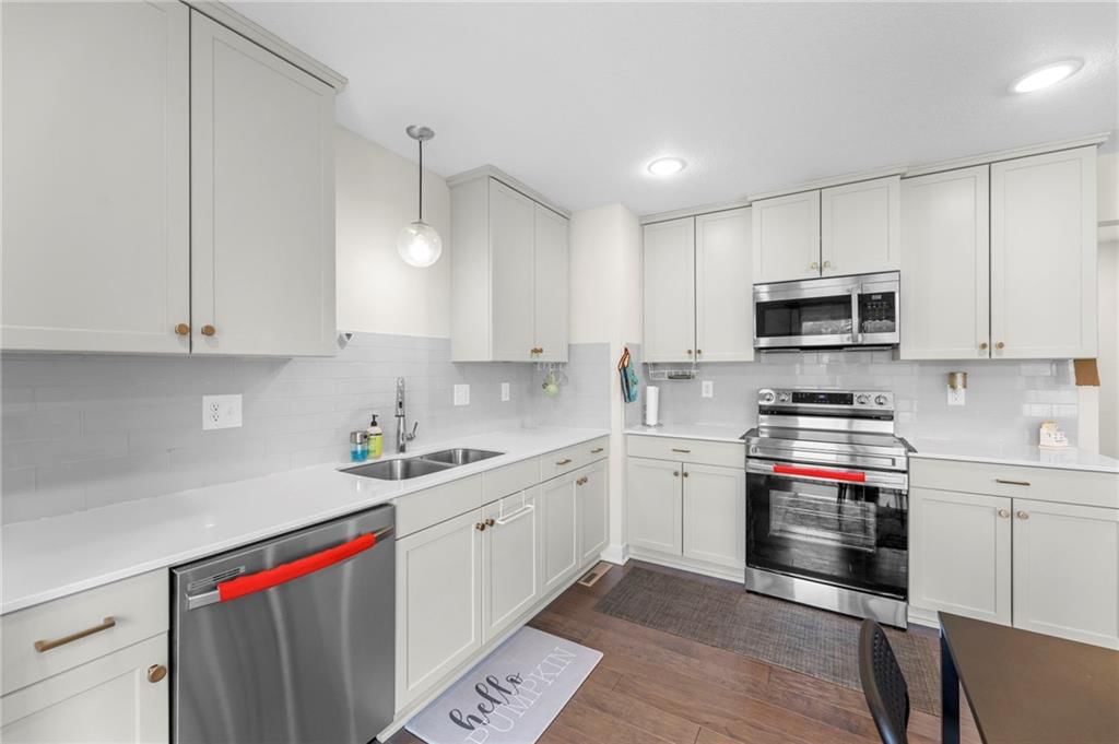 3723 SW Walsh Drive — photo 11