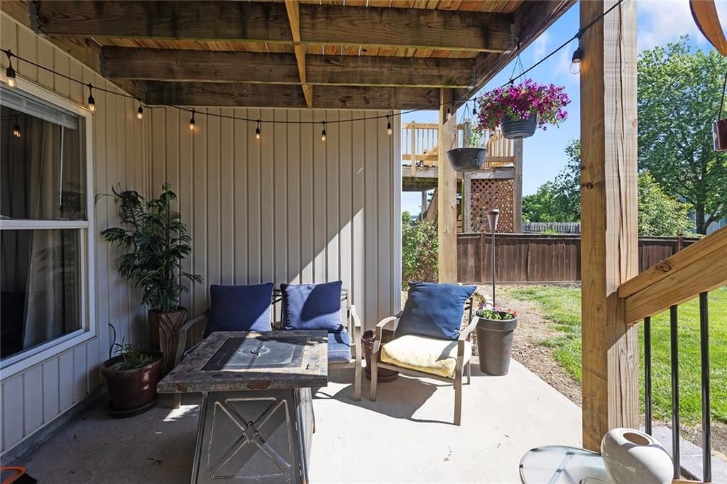 1321 N 158th Court — photo 35