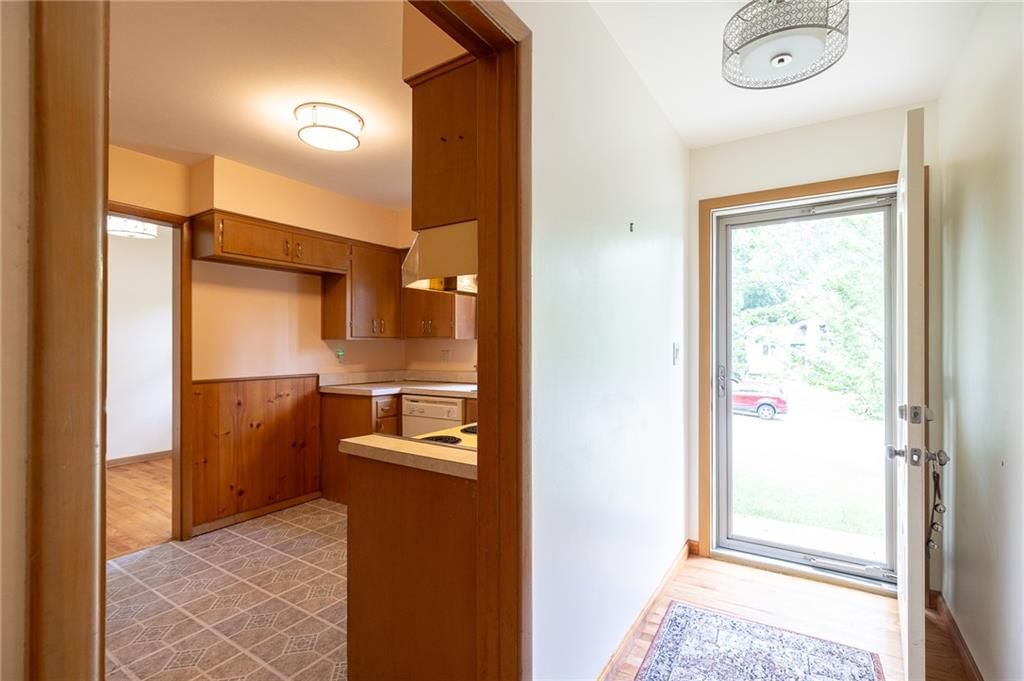 8916 W 71st Street — photo 6