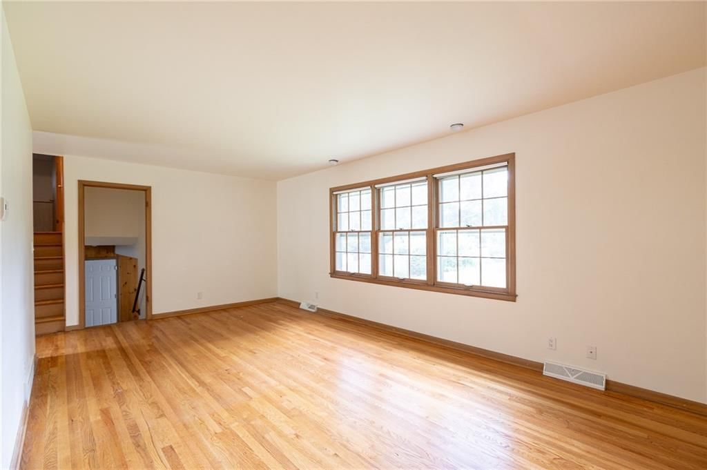 8916 W 71st Street — photo 7