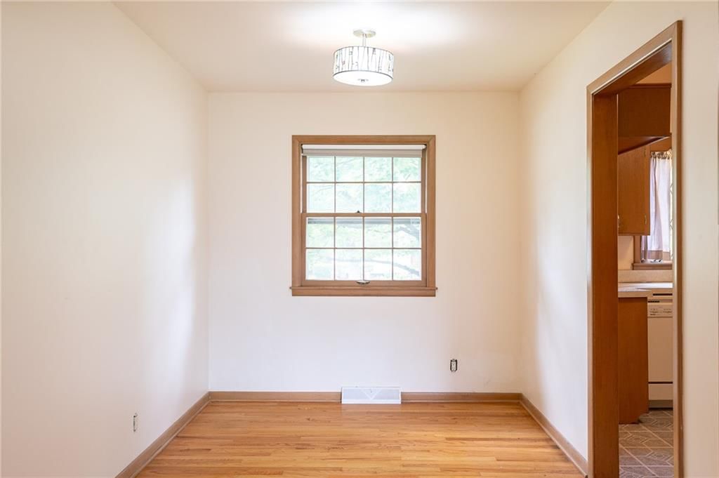 8916 W 71st Street — photo 8