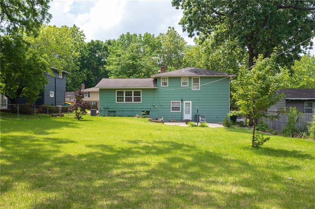 8916 W 71st Street — photo 26